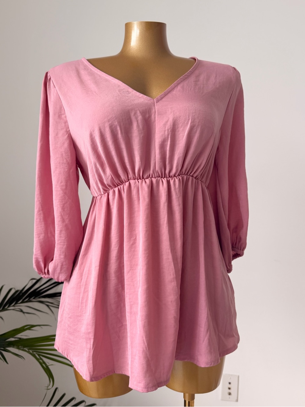 Relaxed Pink V-Neck Peplum Tunic Top
